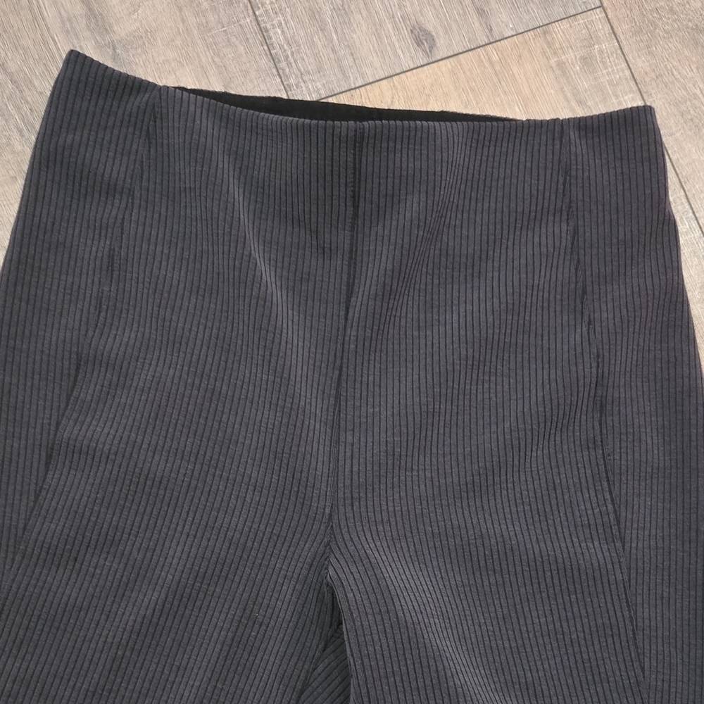 Lululemon Ribbed Softstreme Zip-Leg High-Rise Cropped Pants 25" - Picture 5 of 14